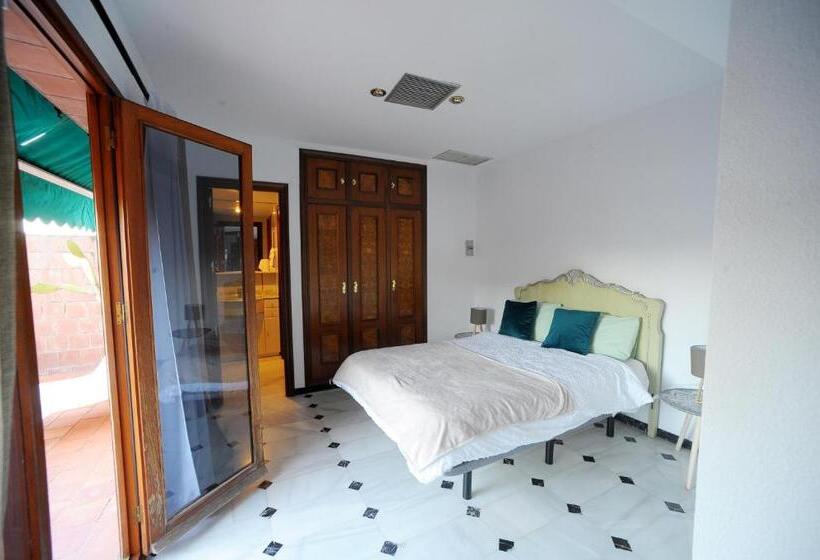 اتاق استاندارد با تراس, San Basilio´s Red House
