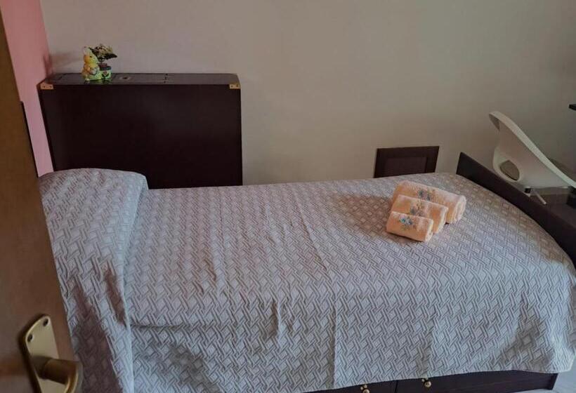 غرفة عائلية, Dimora Toscana