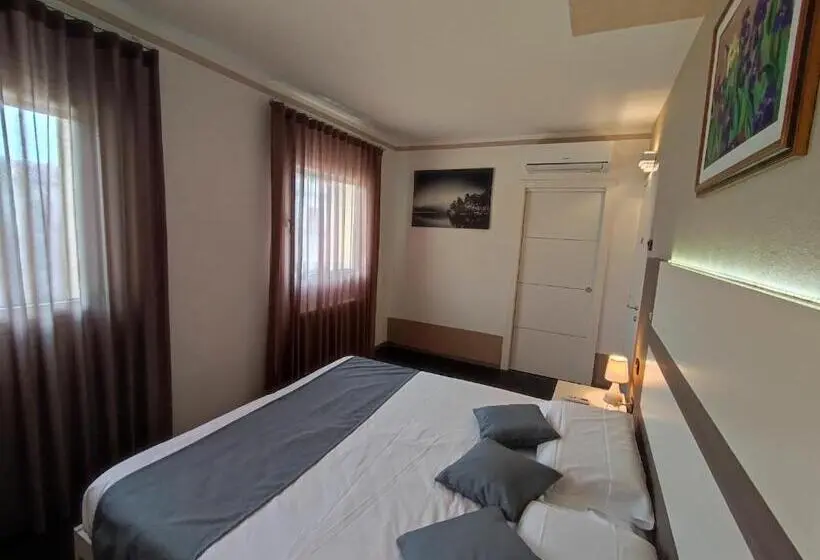スーペリアールーム, Therra Lodge