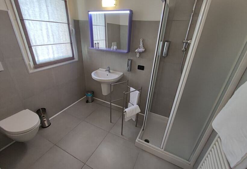 高级大房间, Therra Lodge