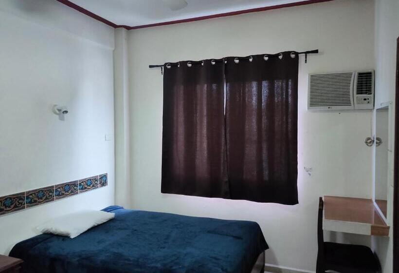 غرفة إقتصادية, Casa Veintitres