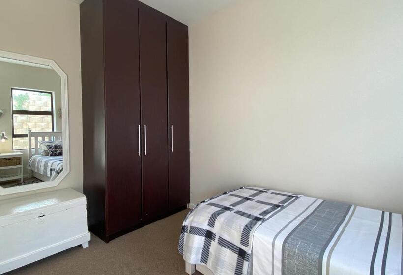 جناح عائلي, Blue Star Villa