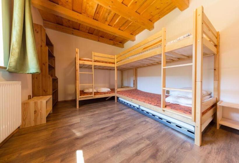 4인용 스탠다드 룸, Farma Javor