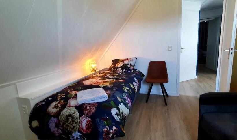 豪华单人间, Zee&meer