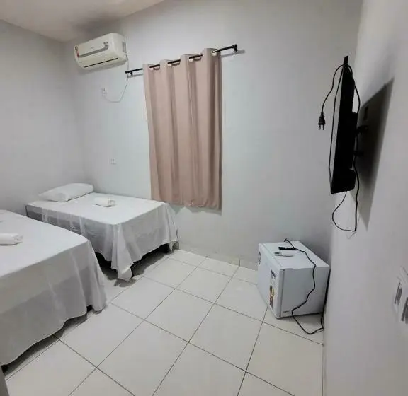 Standard Yhden Hengen Huone, Buriti