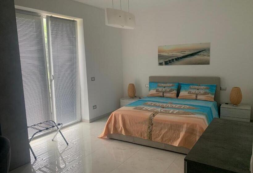 スタンダードルーム, Affittacamere Eroi