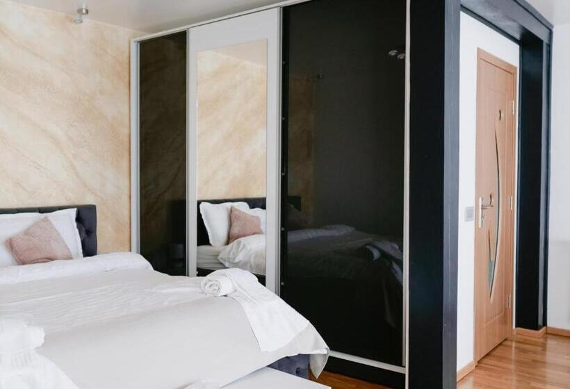 דירת חדר נוף לבריכה, Casa Yda