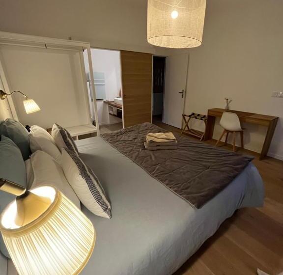 غرفة قياسية سرير كينج, La Bergerie Du Roy Chambres D Hôtes