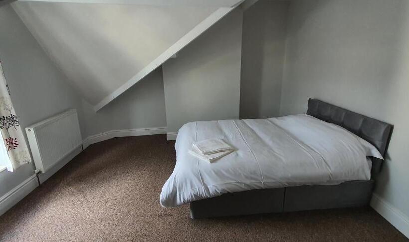 اتاق استاندارد, Apartment In Central Doncaster