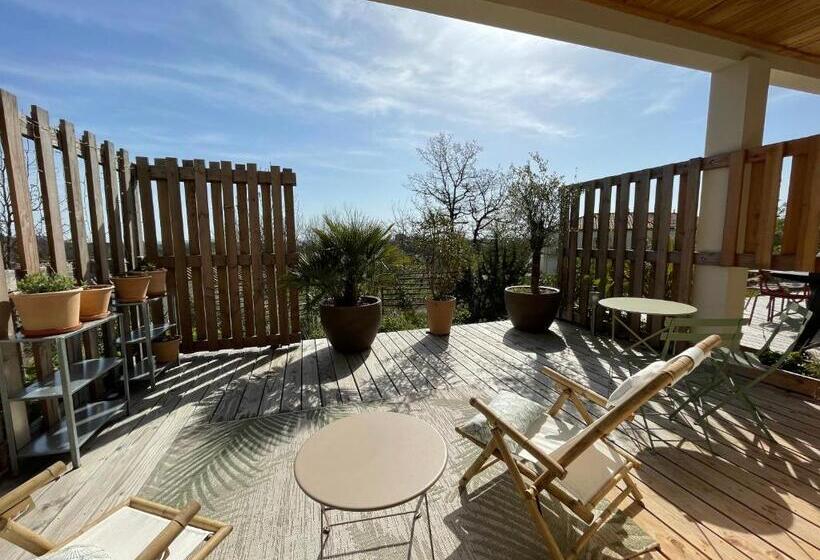 Номер Стандарт с Террасой, Maison D Hôtes De Charme Le Clos De La Fontaine Piscine & Spa