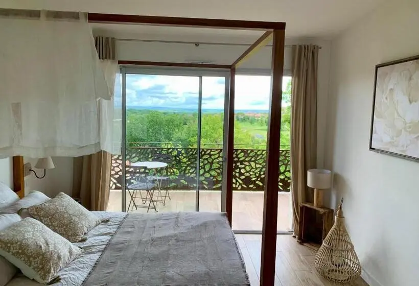 バルコニー付きデラックスルーム, Maison D Hôtes De Charme Le Clos De La Fontaine Piscine & Spa