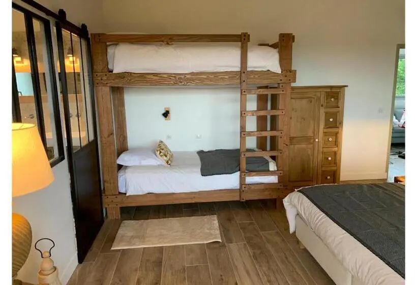 景色の見えるデラックスルーム, Maison D Hôtes De Charme Le Clos De La Fontaine Piscine & Spa