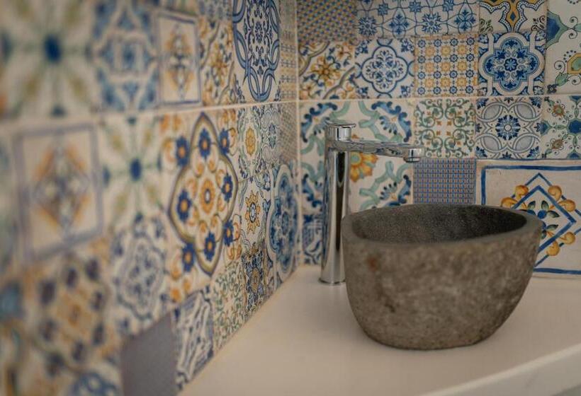 اتاق استاندارد, Romantica