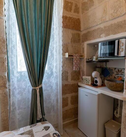 اتاق لوکس, Romantica