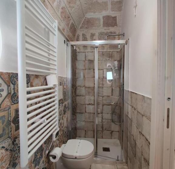 اتاق لوکس, Romantica