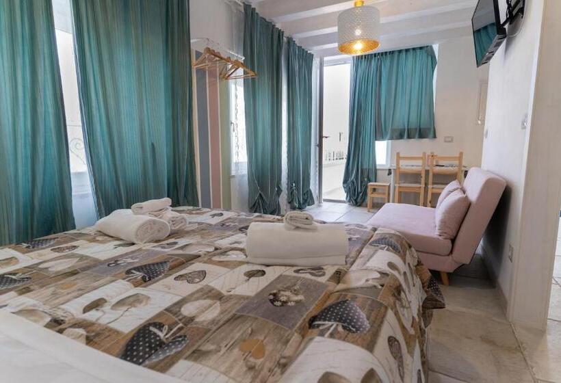 اتاق لوکس چهار تخته, Romantica