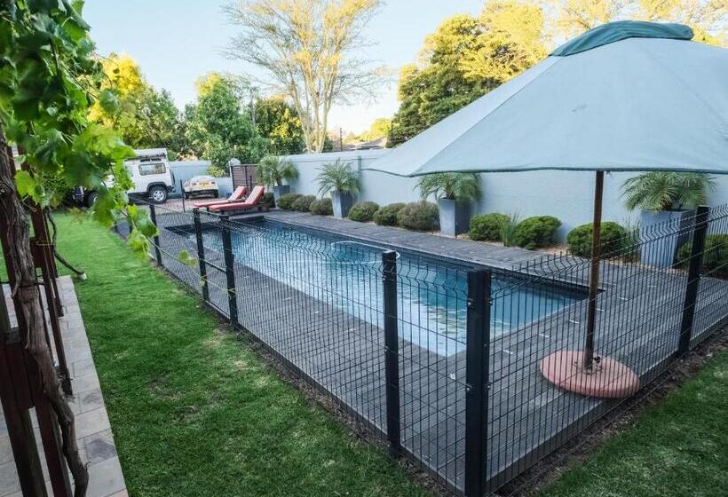 标准间, The Cottage Farm