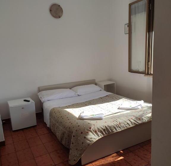 Standart Oda, Italia