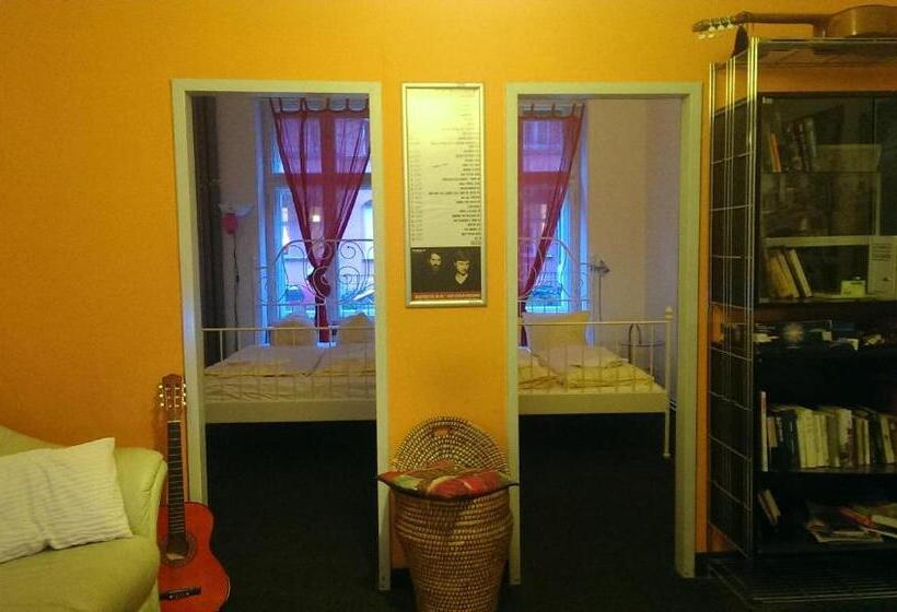 اتاق اکونومی با حمام مشترک, Backpackerberlin