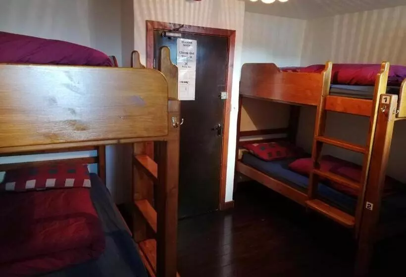 スタンダード４人部屋, Aille River Tourist Hostel And Camping Doolin