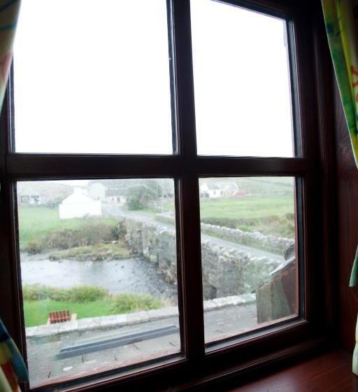 Семейный Номер Deluxe, Aille River Tourist Hostel And Camping Doolin