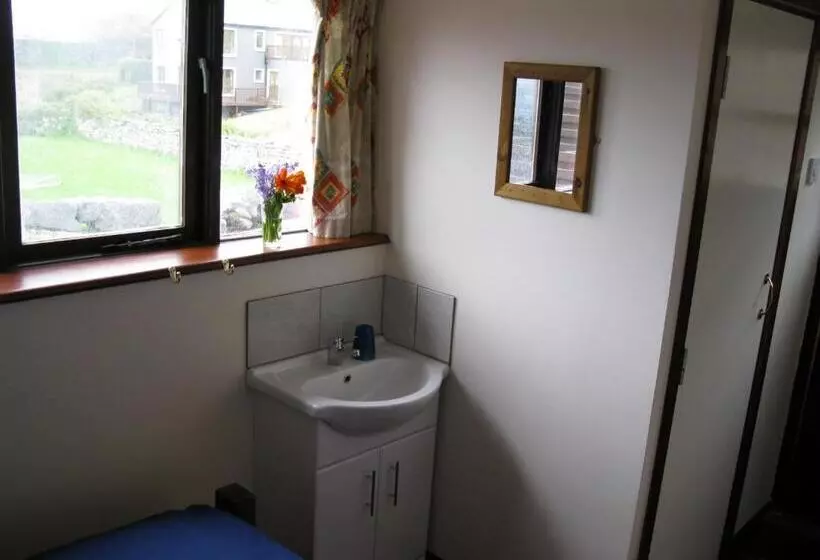 ガーデンビュースタンダードルーム, Aille River Tourist Hostel And Camping Doolin