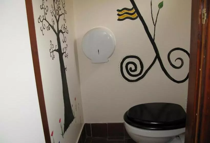 ガーデンビュースタンダードルーム, Aille River Tourist Hostel And Camping Doolin