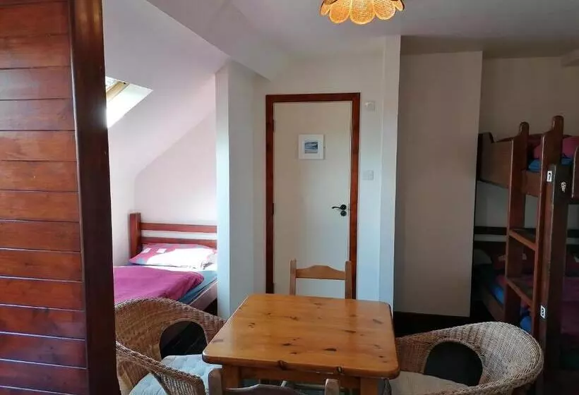スーペリアファミリールーム, Aille River Tourist Hostel And Camping Doolin