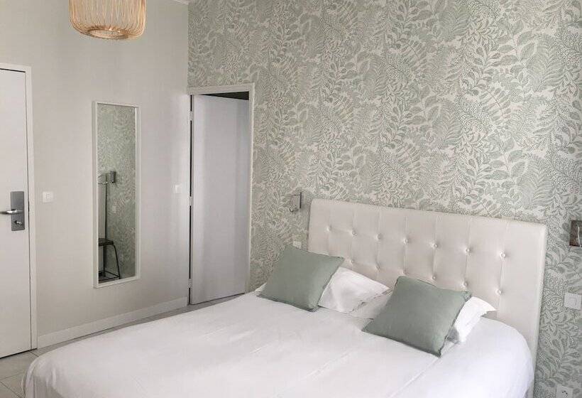 اتاق سوپریور, Central