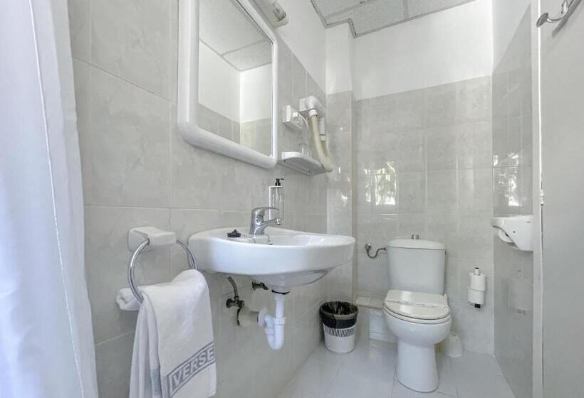 オーシャンビュースタンダードルーム, Figueretes