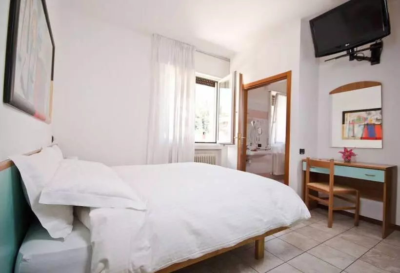 Standard-huone, Martinelli