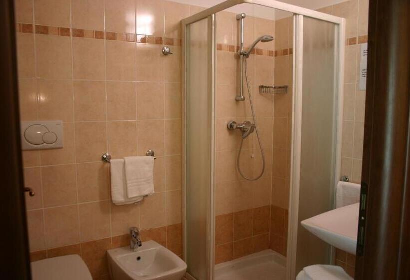 Номер Стандарт, Moro Freoni