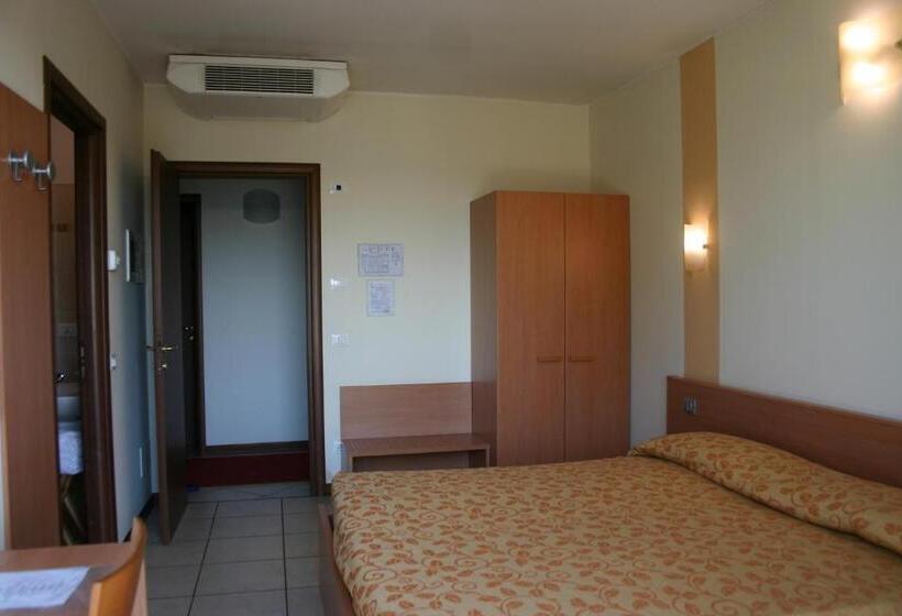 Номер Стандарт, Moro Freoni