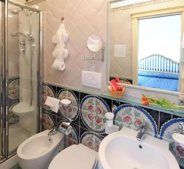 اتاق سوپریور با چشمانداز دریا, Residenza Del Duca Casa Vacanza