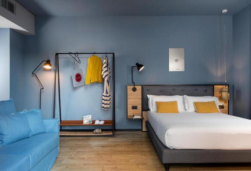 سوییت جونیور, The Poet