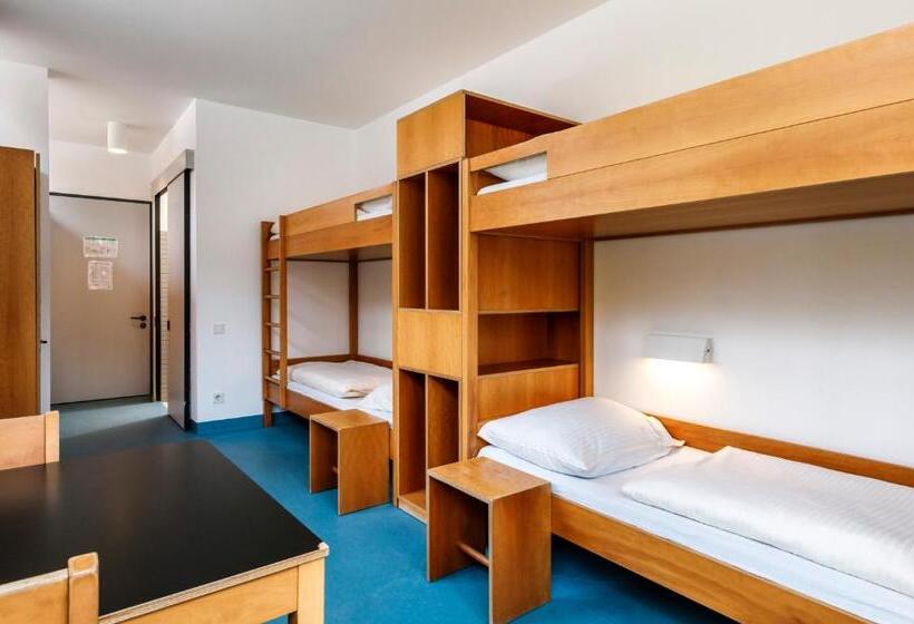 스탠다드 4인용 룸 공용 욕실, Jugendherberge Possenhofen