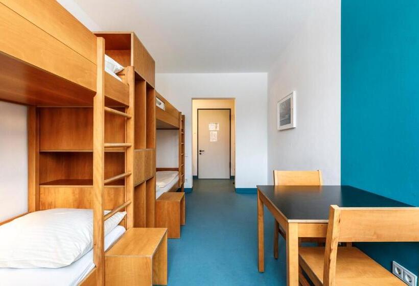 스탠다드 4인용 룸 공용 욕실, Jugendherberge Possenhofen