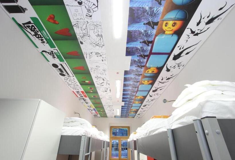 تختخواب در اتاق مشترک, Mcc Hostel