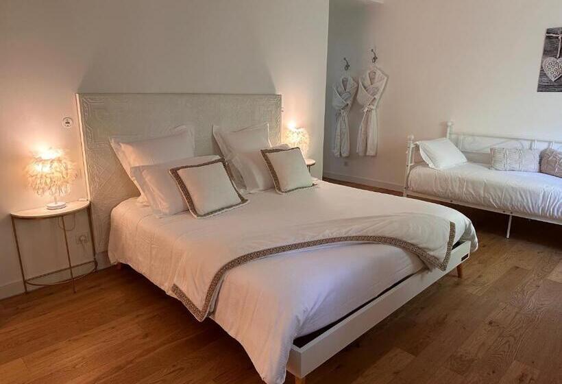 高级三人间, Le Carge D’arlay