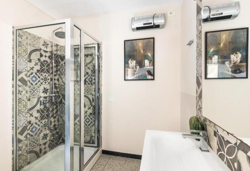 اتاق لوکس, Guest House Aurispa