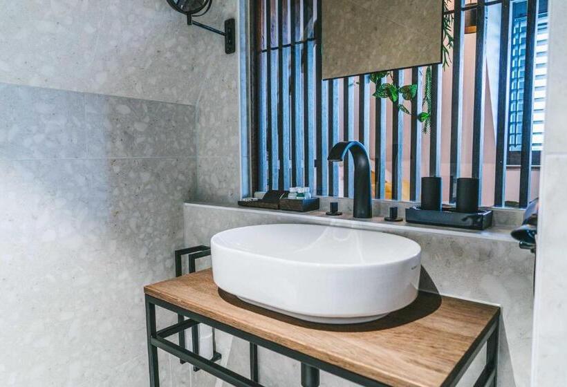 스탠다드 싱글 룸, So