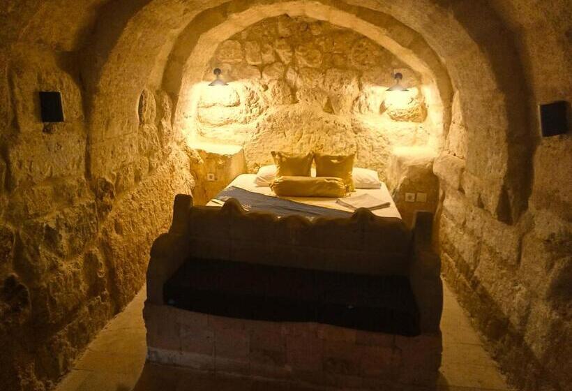 غرفة ديلوكس, Stone Age Cappadocia