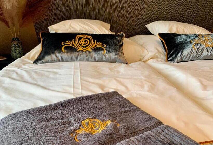 디럭스 스위트, Love And Dream élményvilla