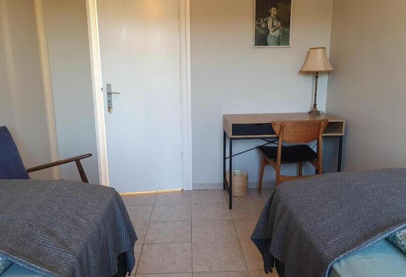 اتاق استاندارد با چشمانداز کوهستان, Tjörn