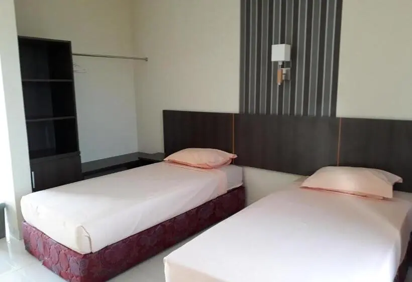 バルコニー付きスタンダードルーム, Bukit Kenari Hotel & Restaurant