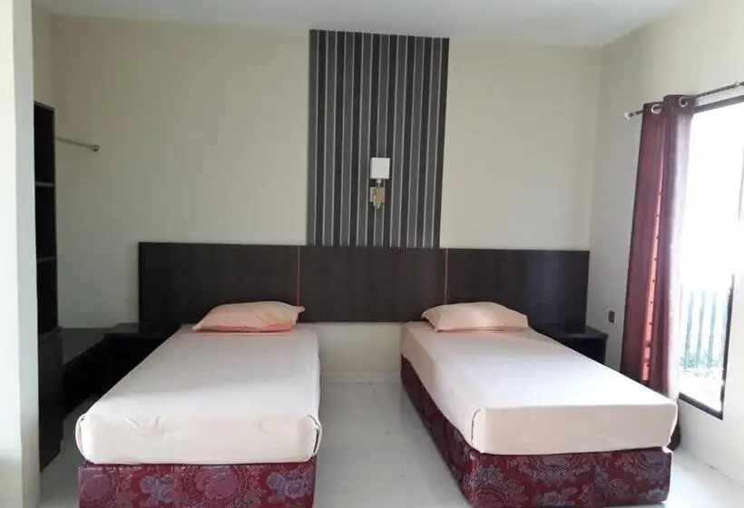 バルコニー付きスタンダードルーム, Bukit Kenari Hotel & Restaurant