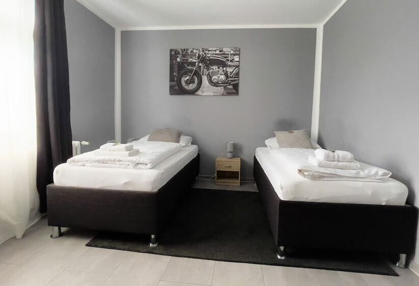 חדר סטנדרט חדר אמבטיה משותף, Motel Daria Hennigsdorf Berlin