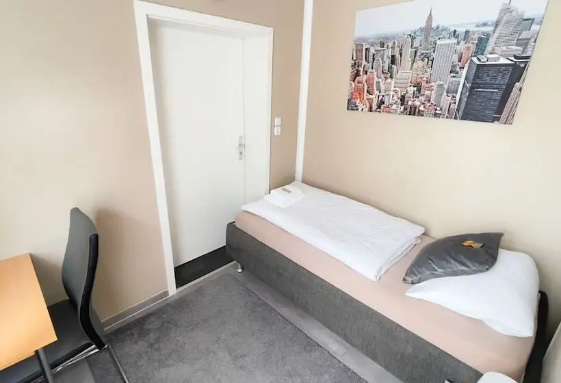 バスルーム共有のシングルスタンダード, Motel Daria Hennigsdorf Berlin