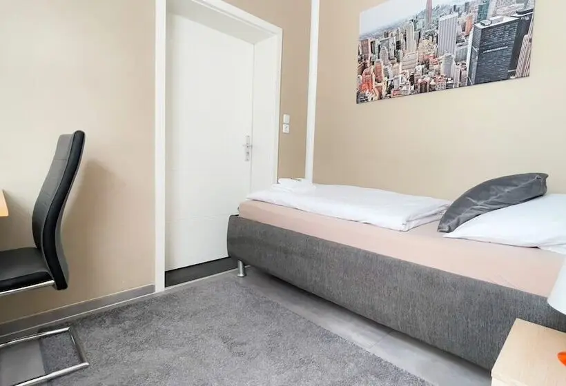 バスルーム共有のシングルスタンダード, Motel Daria Hennigsdorf Berlin
