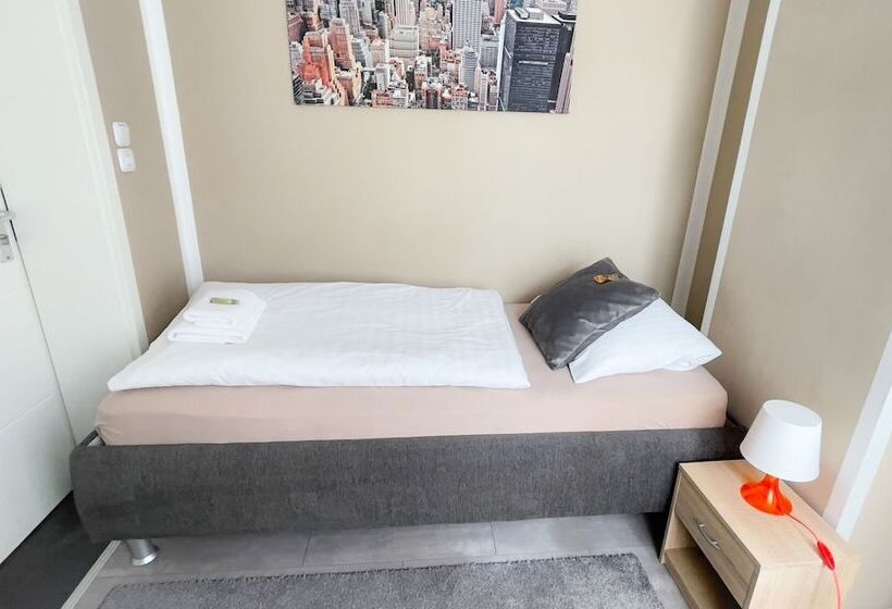 חדר סטנדרד יחיד חדר אמבטיה משותף, Motel Daria Hennigsdorf Berlin